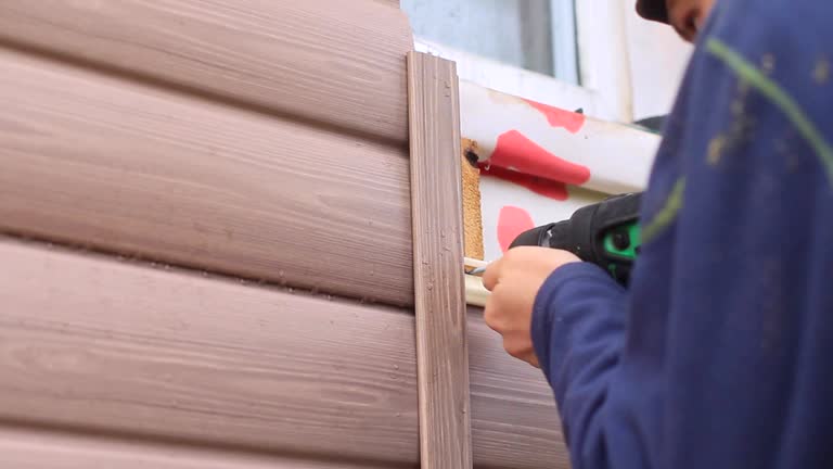 How To Choose The Right Materials for Your Siding Installation in 'Newton Falls, OH